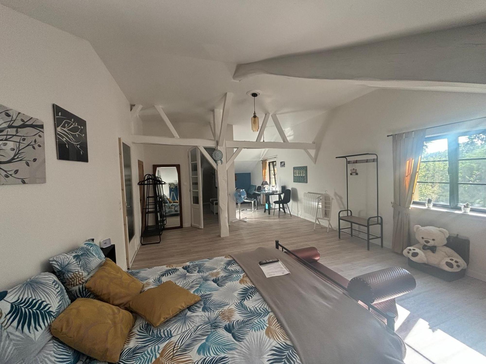 Bed and Breakfast Domaine Pierrot à Laujuzan Extérieur photo